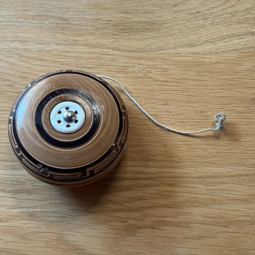 Yo-Yo, Wooden/Carved
